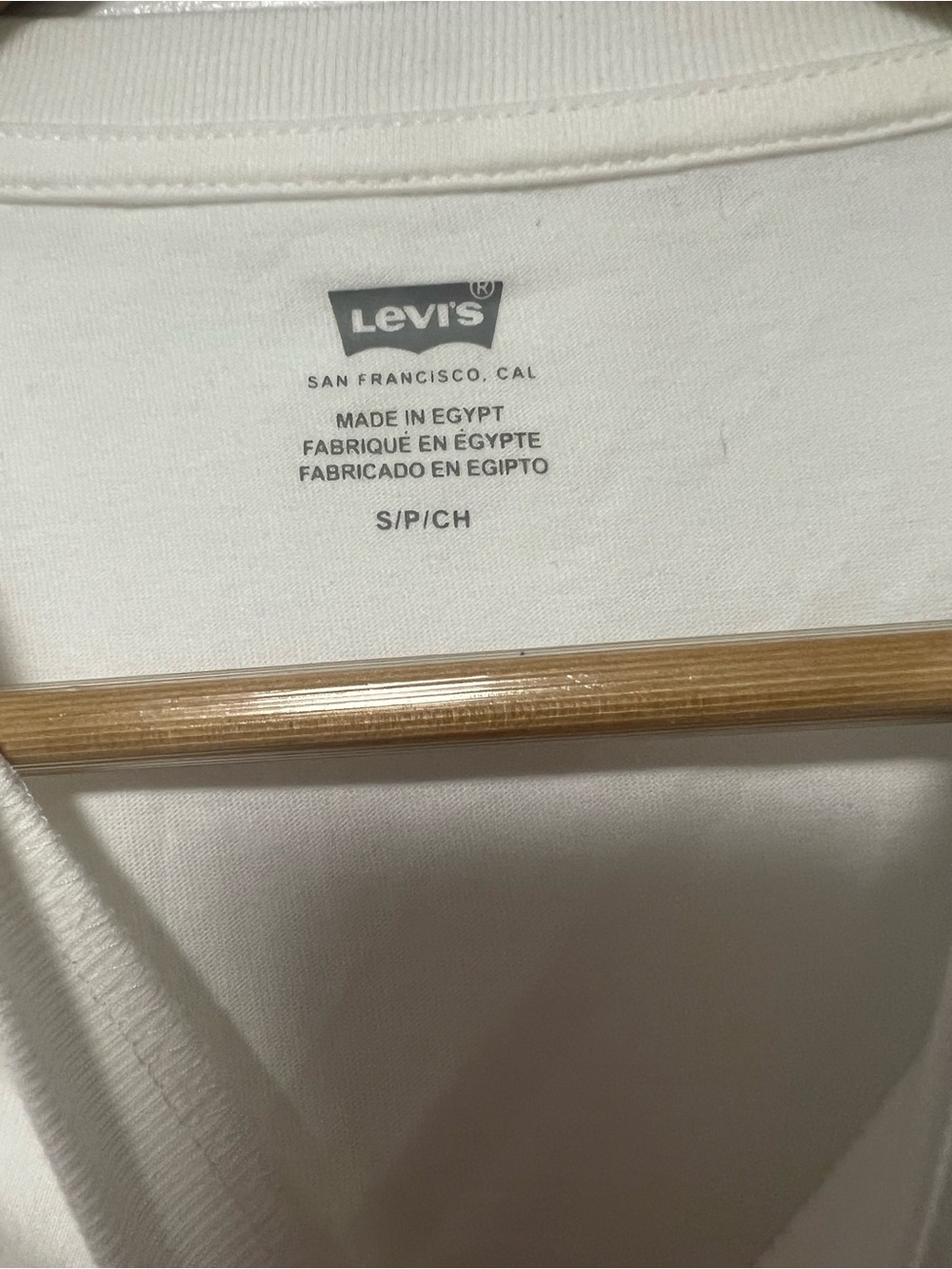 Levi’s White Logo Graphic Tee NWT Size Small S Short Sleeve - Picture 3 of 5